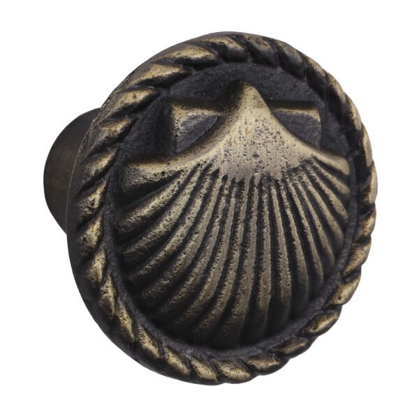 Shell knob